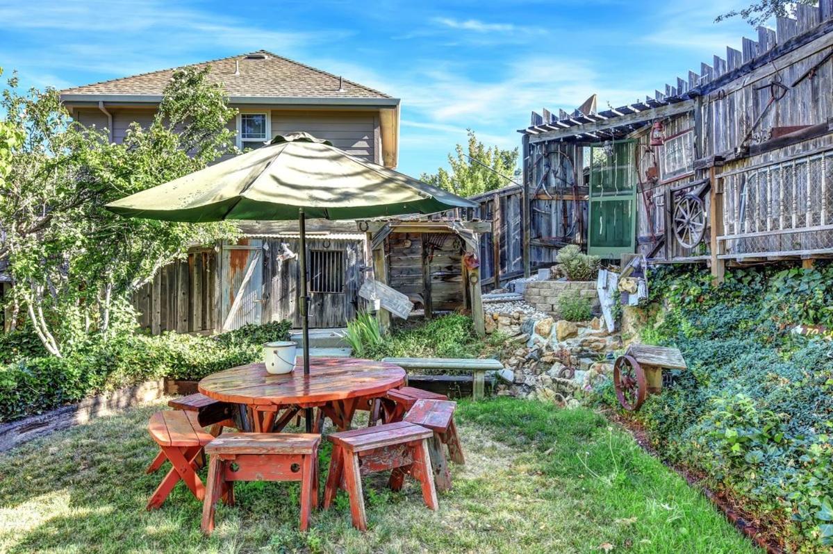 Golden Dreams Inn Grass Valley Exterior photo